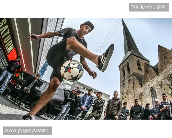 足球明星精彩踢球瞬间集锦视频分享让你领略足球魅力与技巧 足球明星精彩踢球瞬间集锦视频分享让你领略足球魅力与技巧