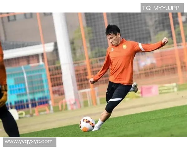 西安篮球队在邀请赛中以91分稳居积分榜首位展现强劲实力 西安篮球队在邀请赛中以91分稳居积分榜首位展现强劲实力