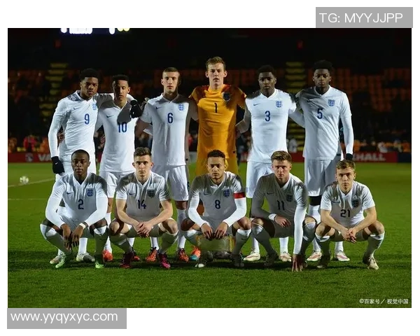 崇拜足球明星的激情与梦想在绿茵场上闪耀着无尽的光辉与荣耀 崇拜足球明星的激情与梦想在绿茵场上闪耀着无尽的光辉与荣耀