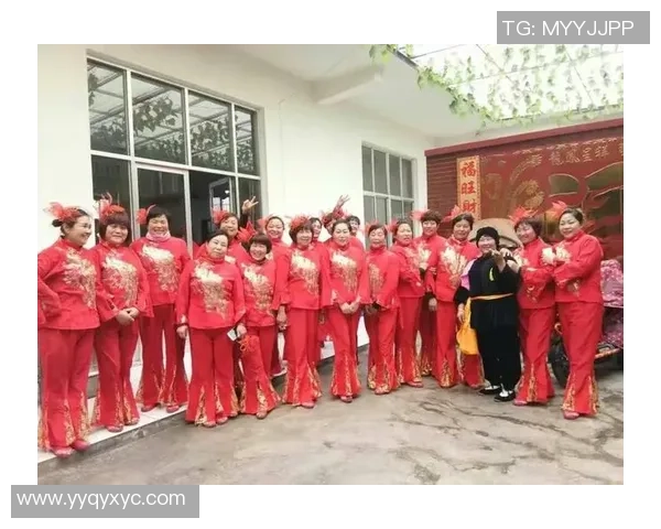 罗西与足球明星亲密合影展现友谊与激情的瞬间